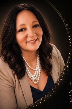 Jennifer Rhodes, Shai'bug Photography